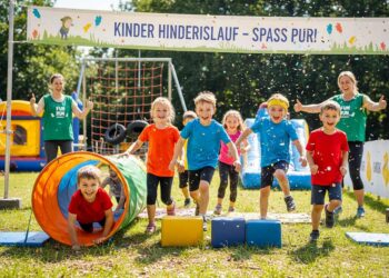 Kinder Hindernislauf mit viel Saß