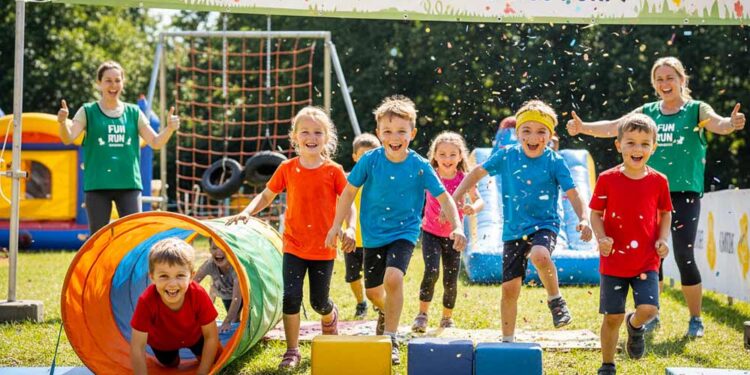 Kinder Hindernislauf mit viel Saß